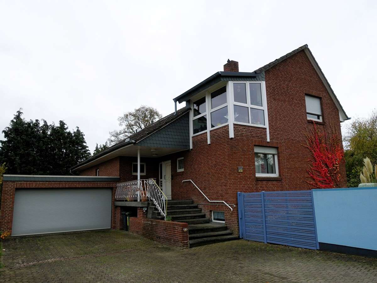 Thumbnail-Haus zum Kaufen in Edemissen Voigtholz-Ahlemissen 395.000,00 € 202 m²