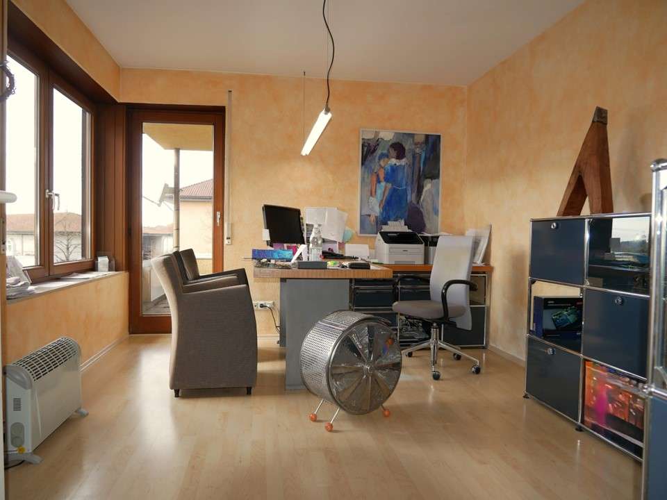 Thumbnail-Büro in Backnang 1.700,00 € 150 m²