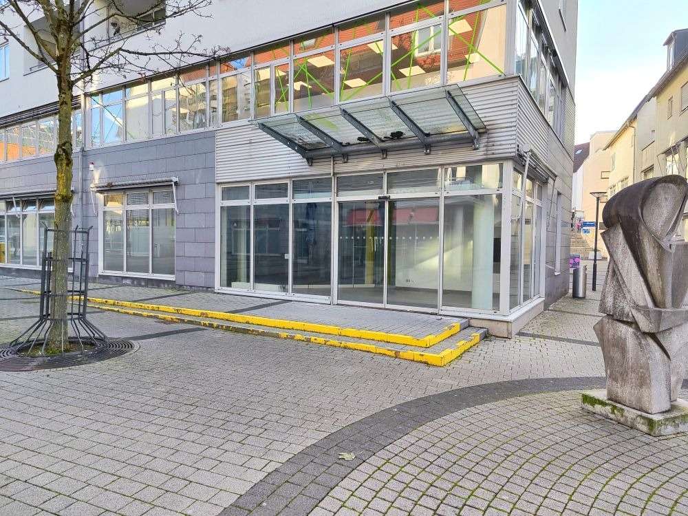 Thumbnail-Einzelhandel in Backnang 2.700,00 € 246.88 m²