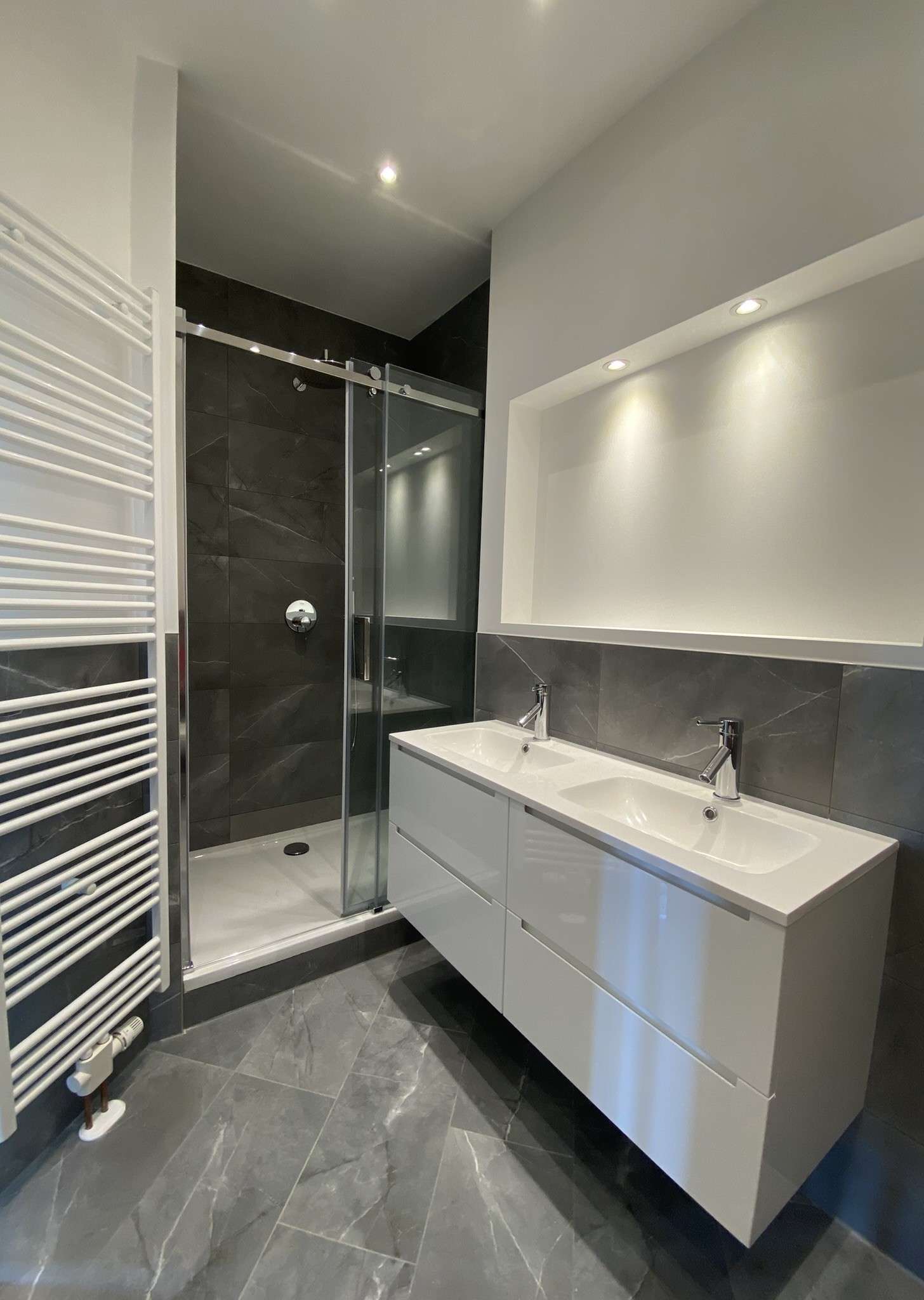 Thumbnail-Wohnung zum Mieten in Zwickau 630,00 € 97.02 m²