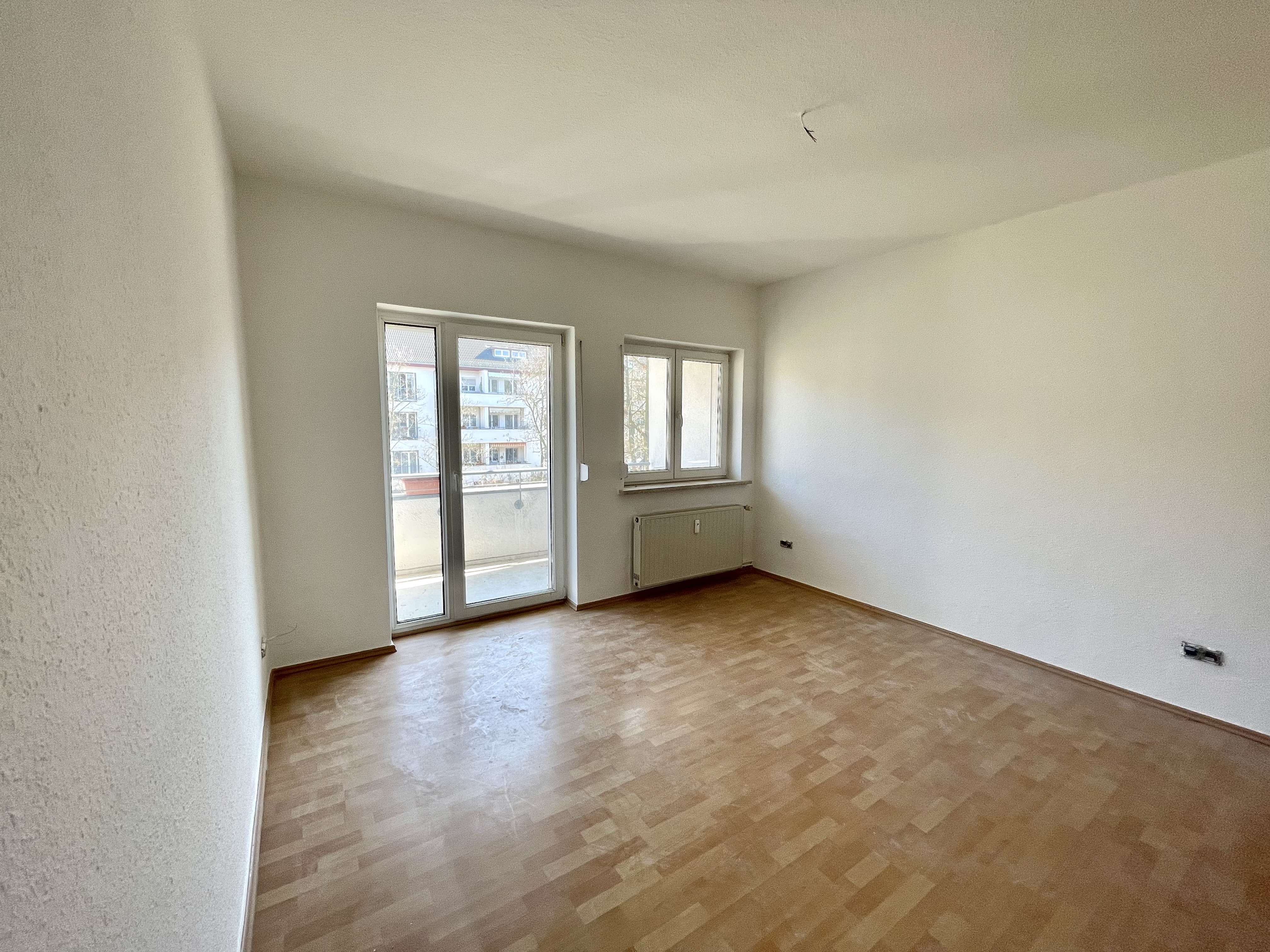 Thumbnail-Wohnung zum Mieten in Bitterfeld 396,76 € 61.04 m²