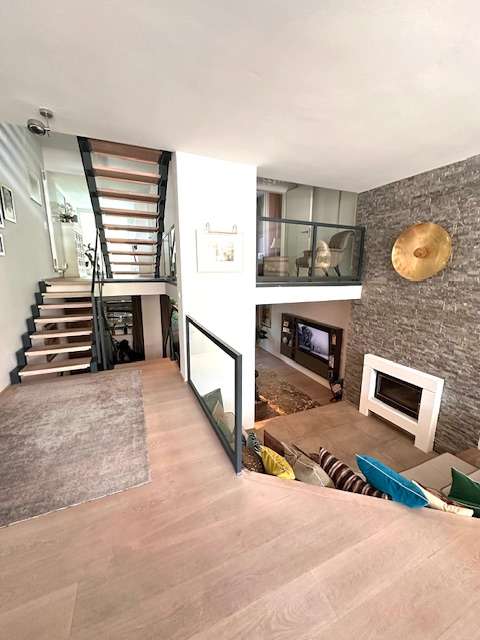 Thumbnail-Haus zum Mieten in München 6.800,00 € 250 m²