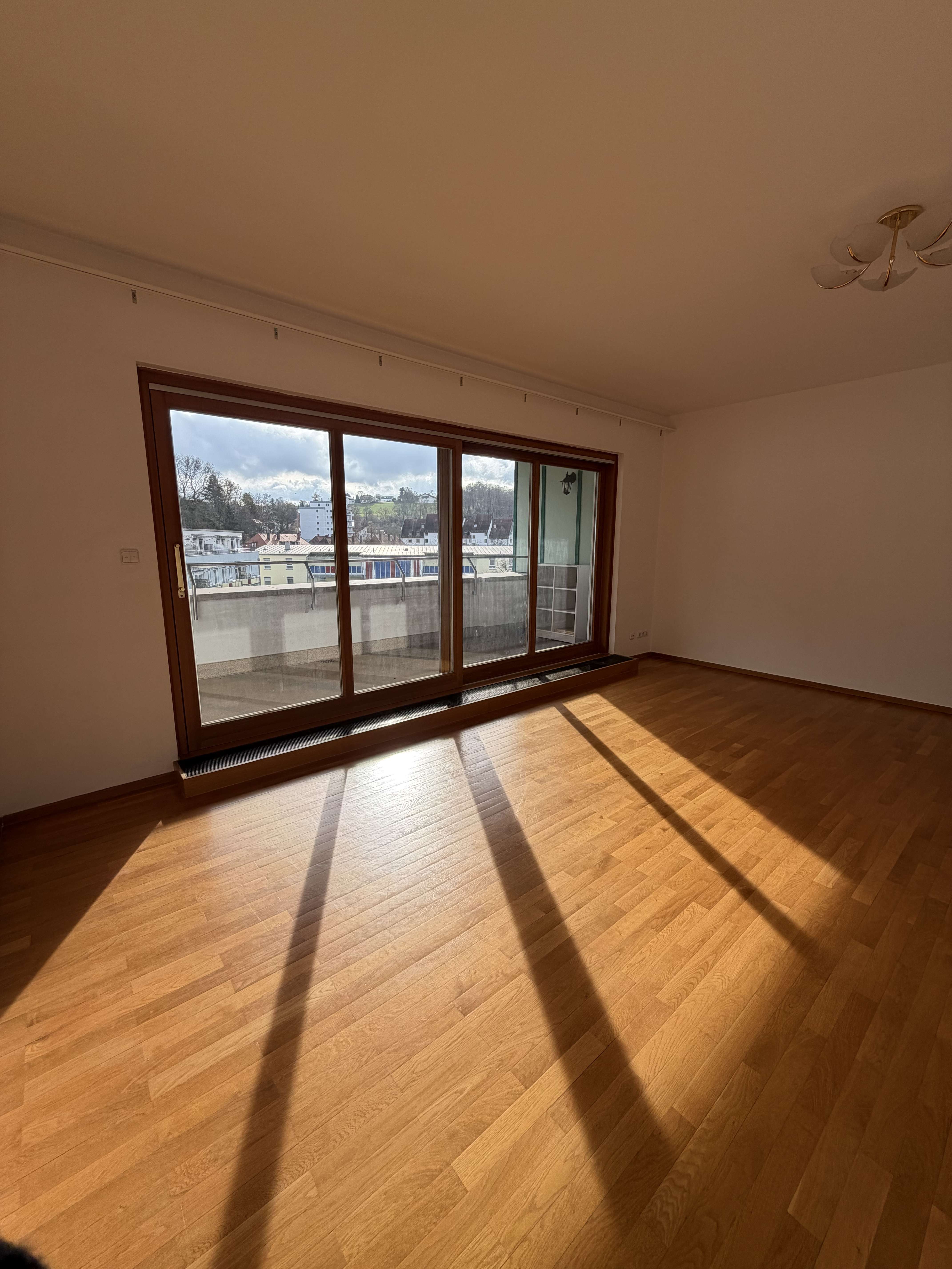 Thumbnail-Wohnung zum Mieten in Landshut 1.078,00 € 77 m²