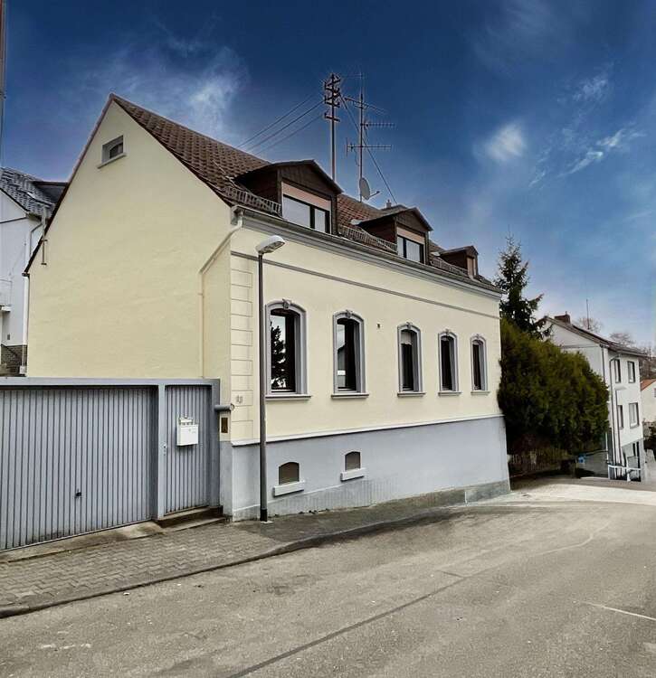 Thumbnail-Haus zum Kaufen in Wiesbaden 549.000,00 € 144.21 m²