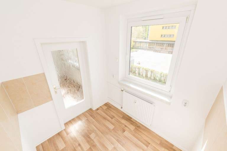 Thumbnail-Wohnung zum Mieten in Chemnitz 276,42 € 46.07 m²