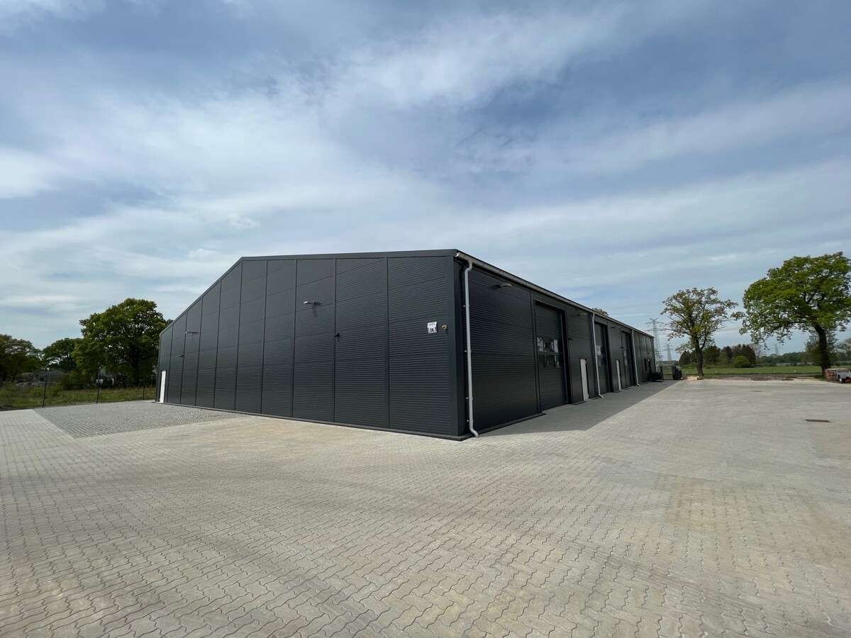 Thumbnail-Halle in Ellerau 5.752,50 € 900 m²