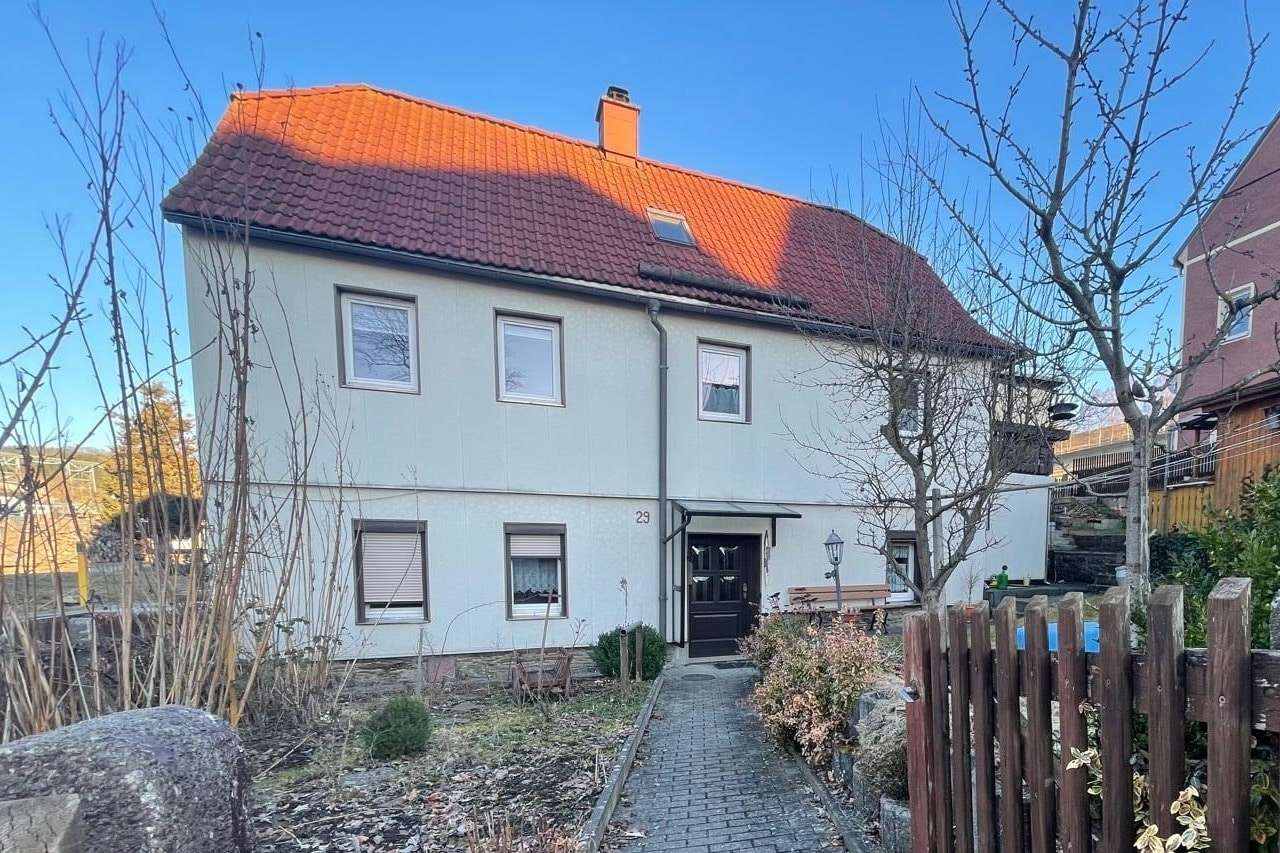 Thumbnail-Haus zum Kaufen in Raschau-Markersbach 120.000,00 € 134 m²
