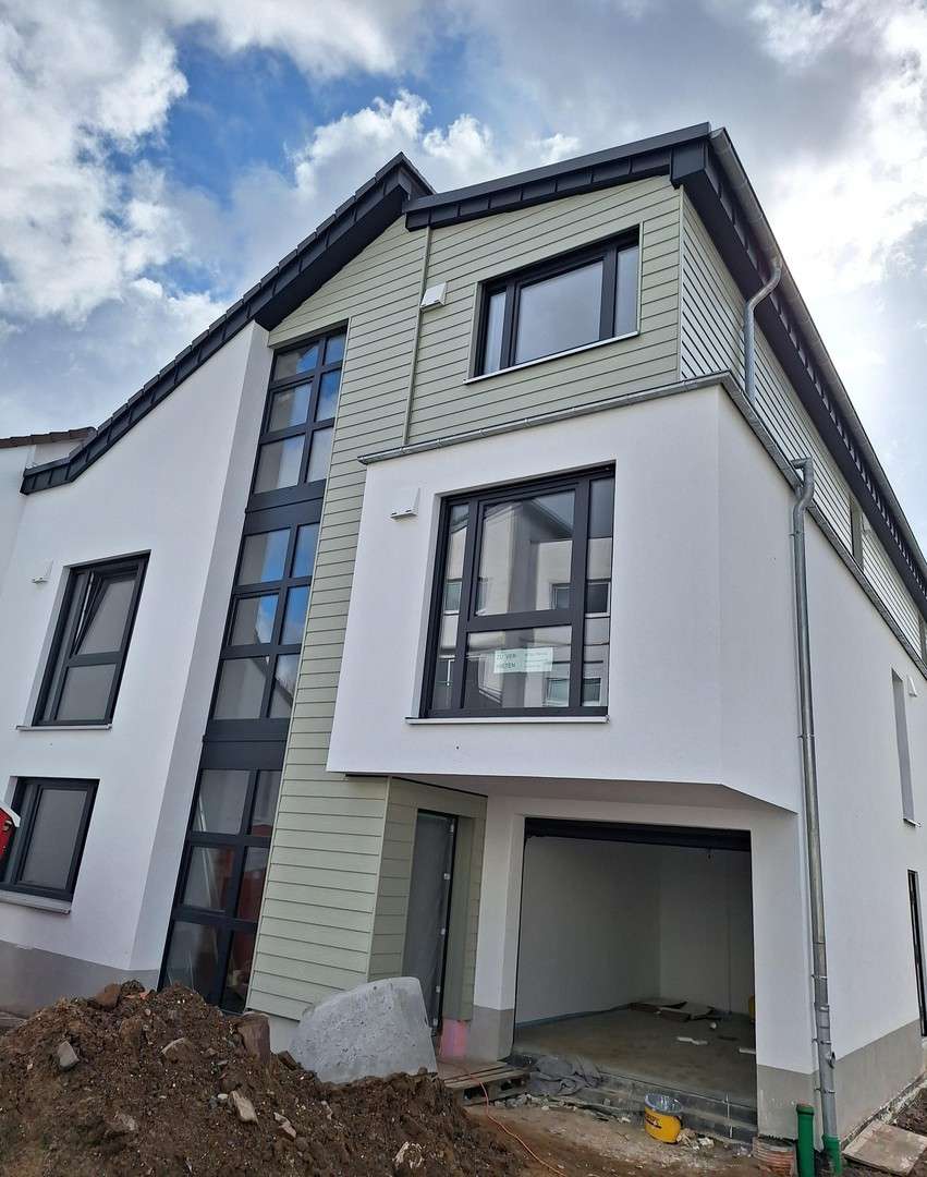 Thumbnail-Wohnung zum Mieten in Köln Porz Ensen 2.780,00 € 139 m²