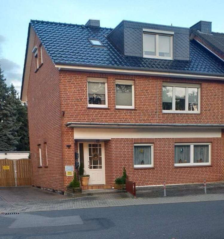 Thumbnail-Haus zum Kaufen in LauenburgElbe 349.000,00 € 169 m²