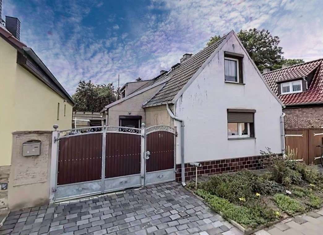 Thumbnail-Haus zum Kaufen in Lutherstadt Eisleben 55.000,00 € 100 m²