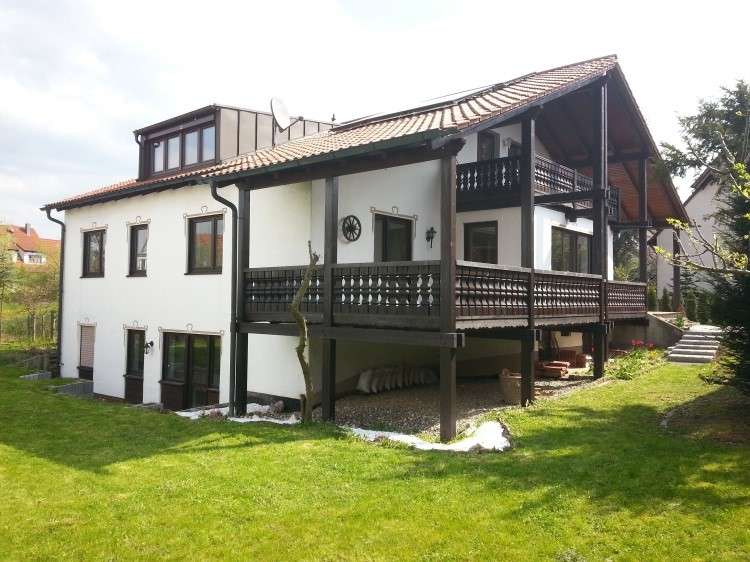 Thumbnail-Haus zum Mieten in Uttenreuth 2.950,00 € 316 m²