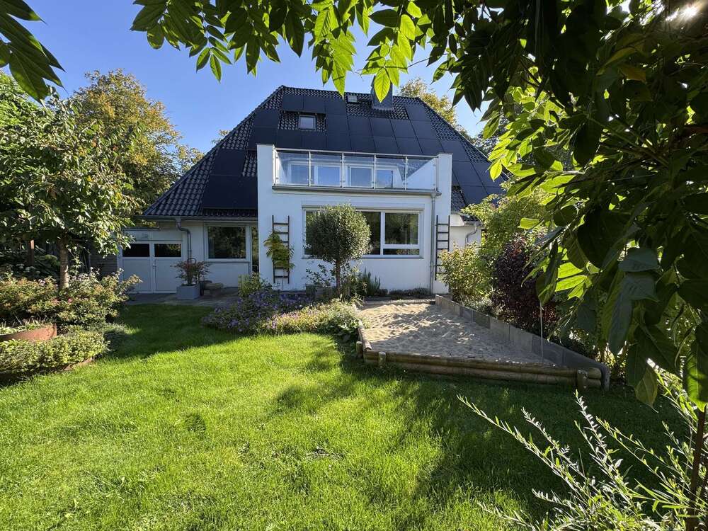 Thumbnail-Haus zum Kaufen in Bad Schwartau 1.192.000,00 € 323.8 m²