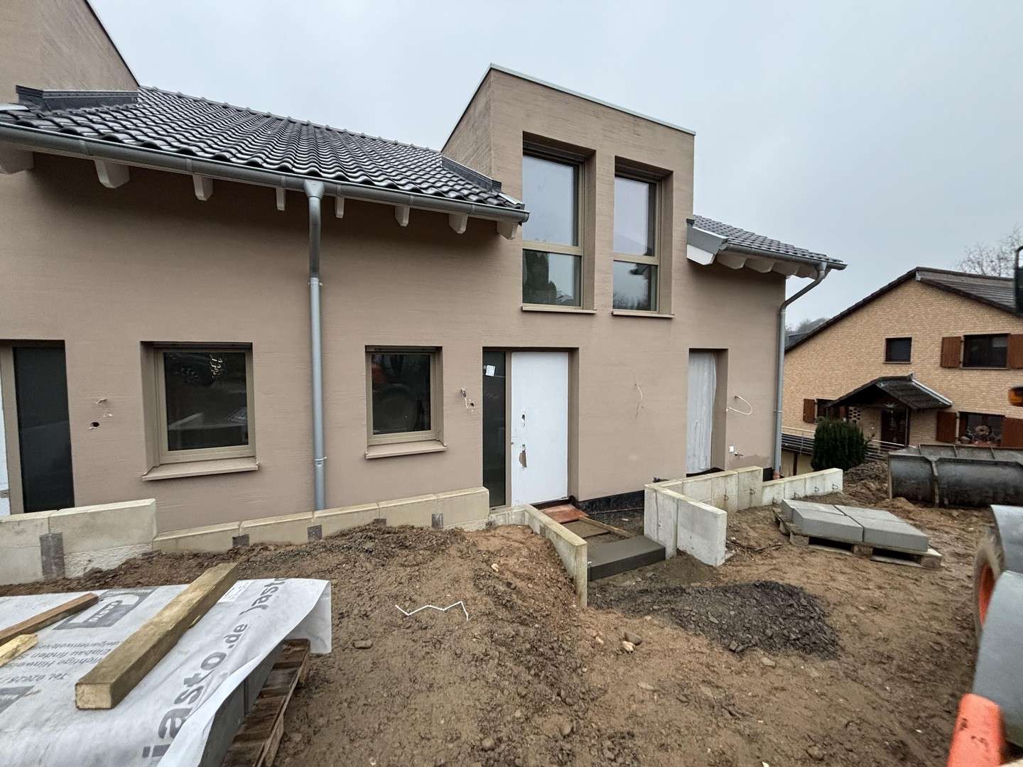 Thumbnail-Wohnung zum Kaufen in Neunkirchen-Seelscheid 459.000,00 € 139.98 m²