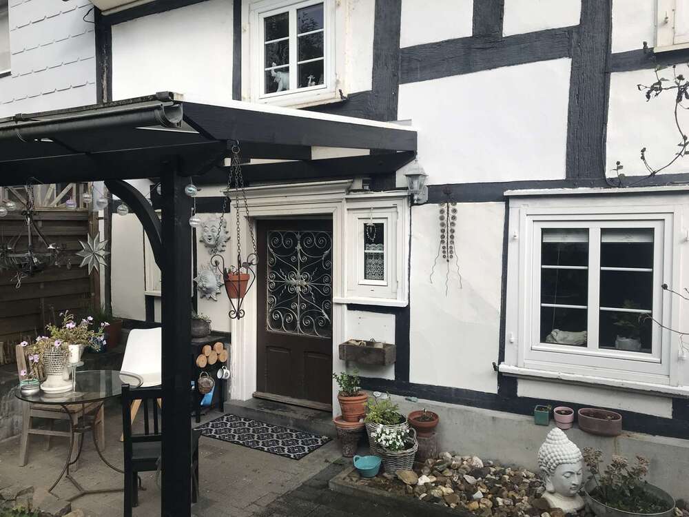 Thumbnail-Haus zum Kaufen in Gummersbach 149.000,00 € 149 m²