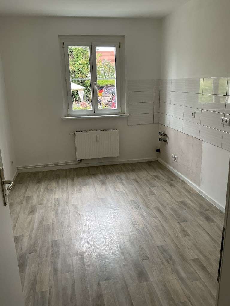 Thumbnail-Wohnung zum Mieten in Brandenburg an der Havel 350,00 € 42.63 m²