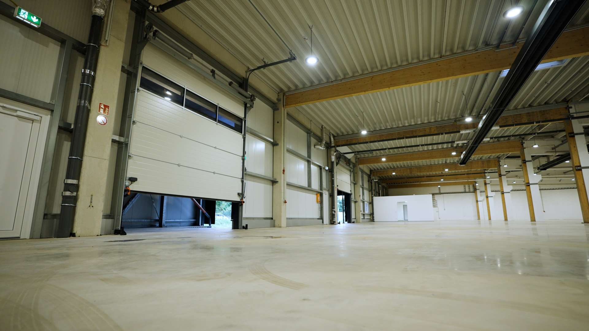 Thumbnail-Halle in Köln 8.170,00 € 1160 m²