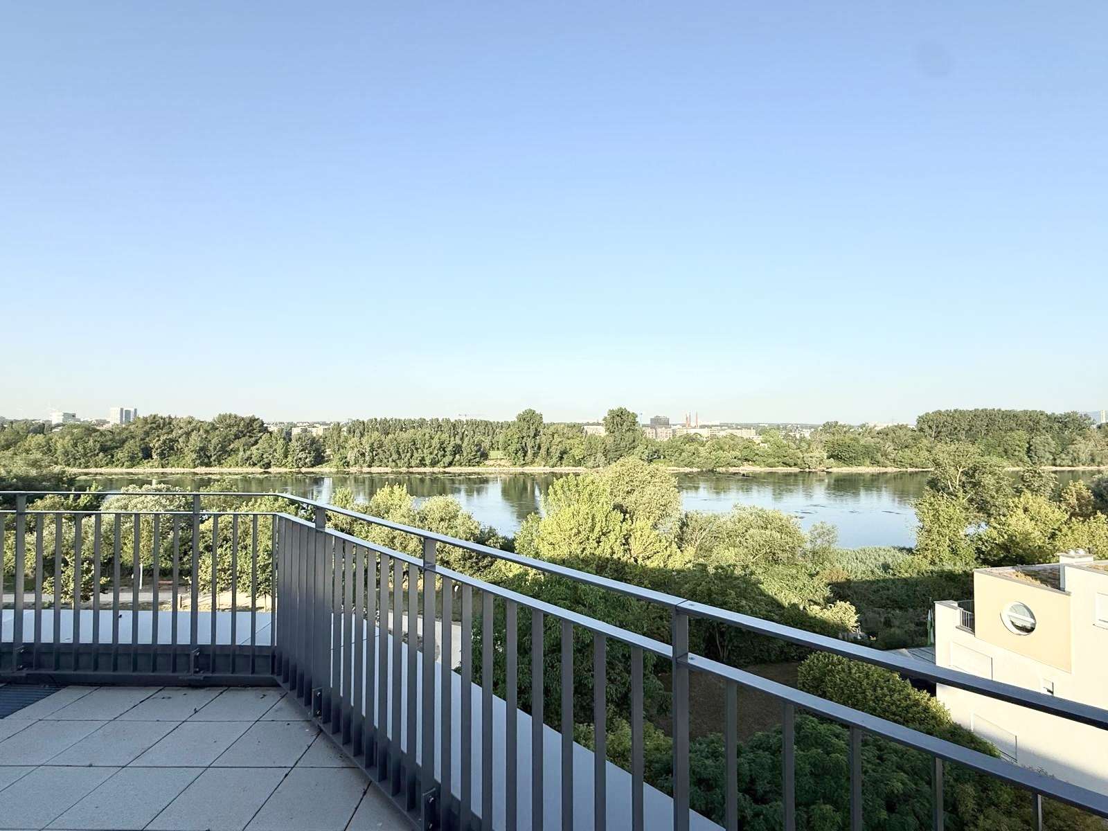 Thumbnail-Wohnung zum Mieten in Mainz-Kastel 3.430,00 € 131.88 m²