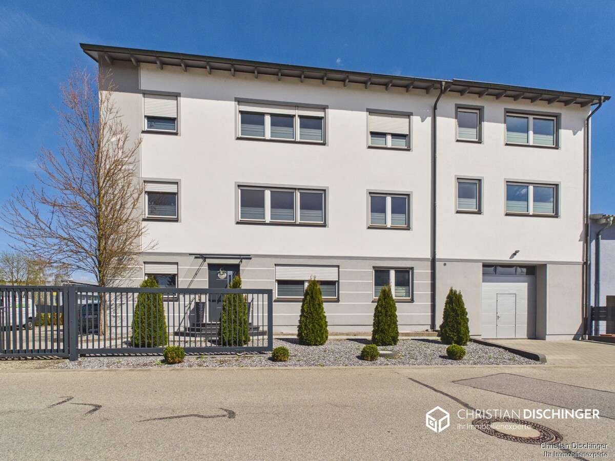 Thumbnail-Haus zum Kaufen in Regensburg 1.390.000,00 € 154 m²