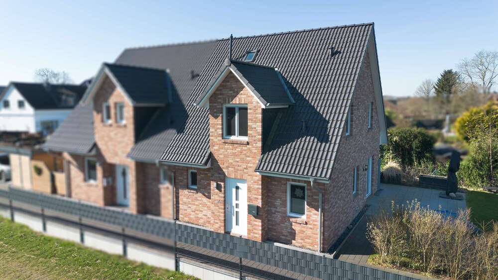 Thumbnail-Haus zum Kaufen in Bönningstedt 560.000,00 € 91 m²