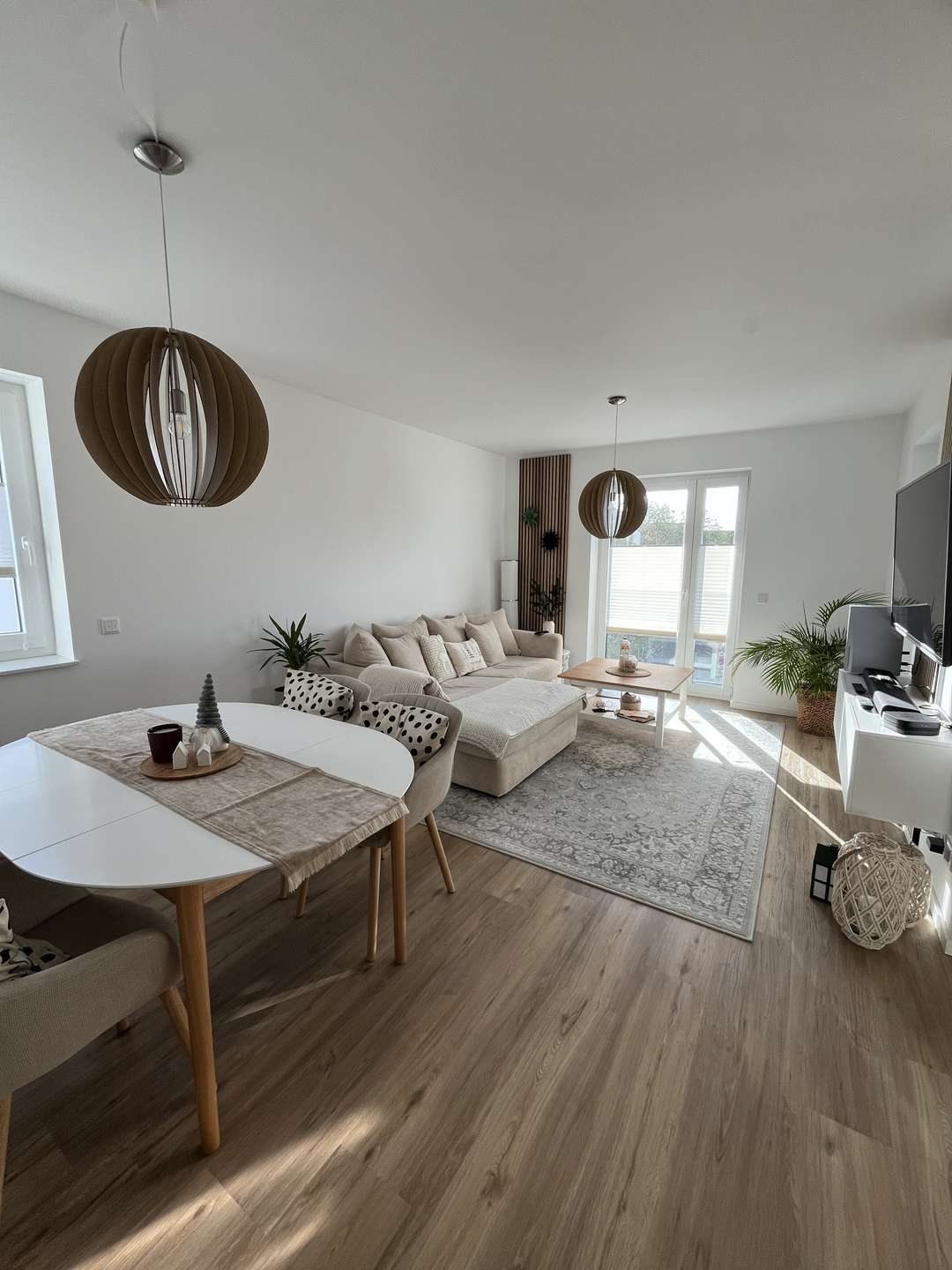 Thumbnail-Wohnung zum Mieten in Schwerin 1.080,00 € 84.79 m²