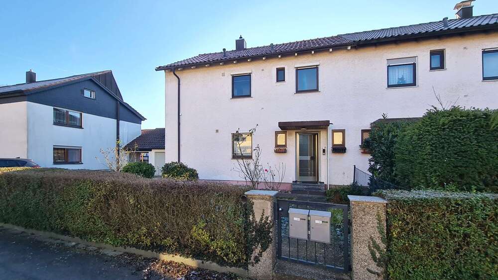 Thumbnail-Haus zum Kaufen in Korntal-Münchingen 555.000,00 € 137 m²