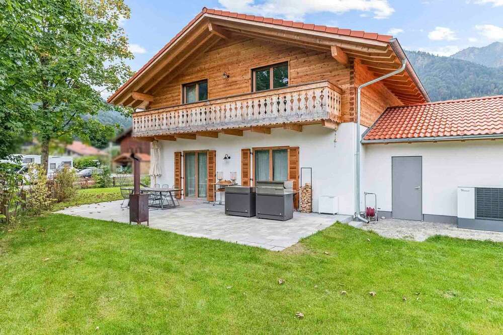 Thumbnail-Haus zum Kaufen in Schliersee 2.320.000,00 € 207.76 m²