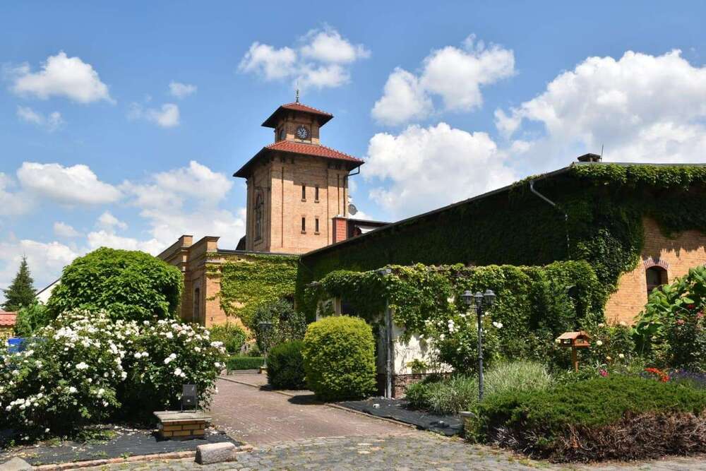 Thumbnail-Wohnung zum Mieten in CRIMMITSCHAU 919,00 € 135 m²