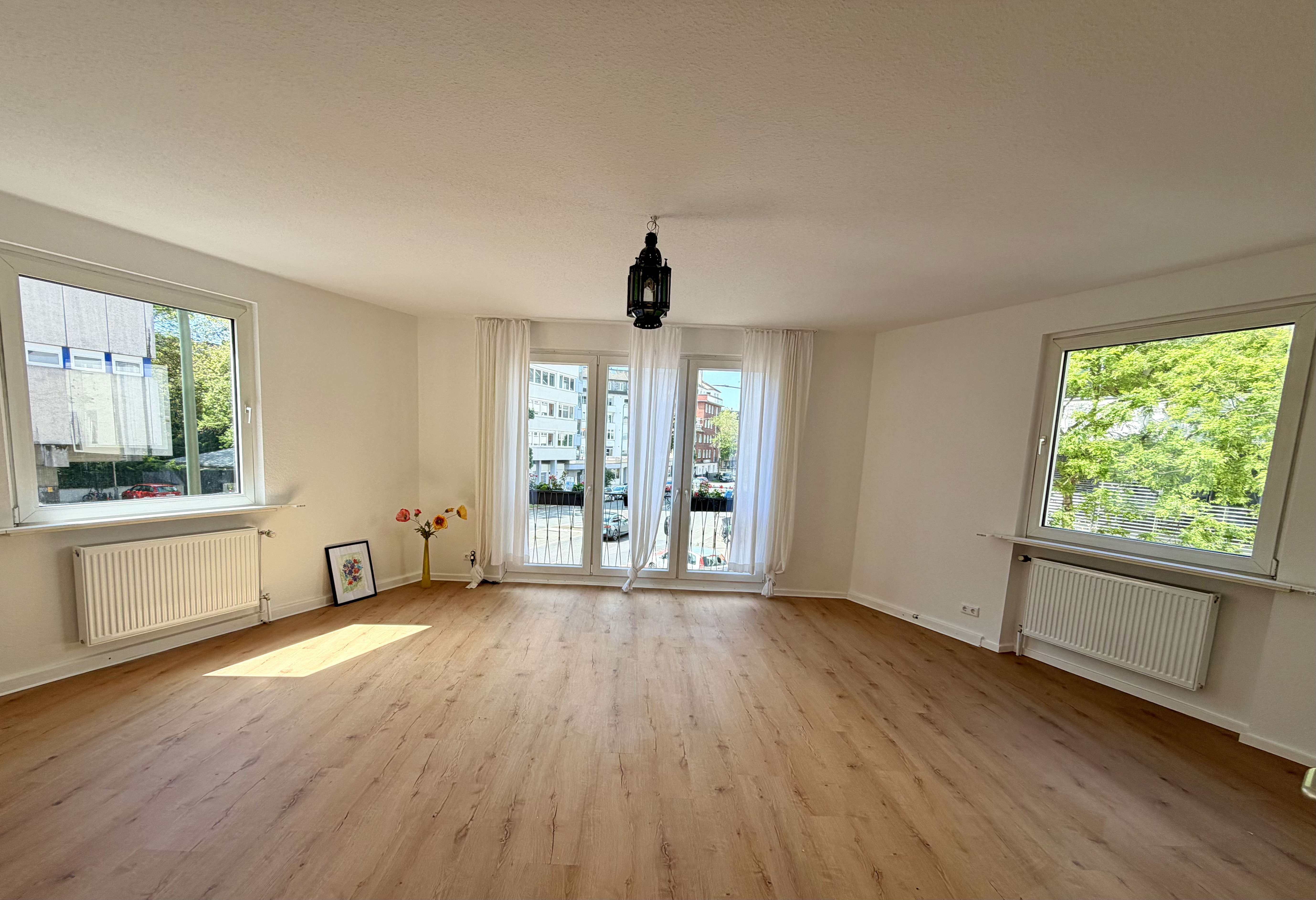 Thumbnail-Wohnung zum Kaufen in Düsseldorf 207.000,00 € 45 m²