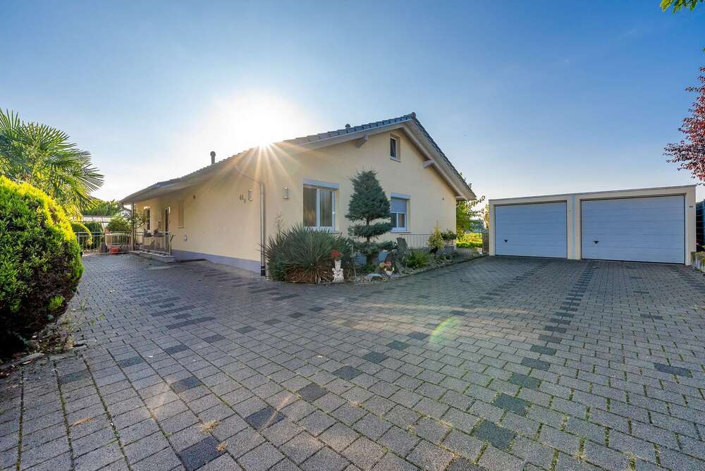Thumbnail-Haus zum Kaufen in Grenzach-Wyhlen 989.000,00 € 201 m²