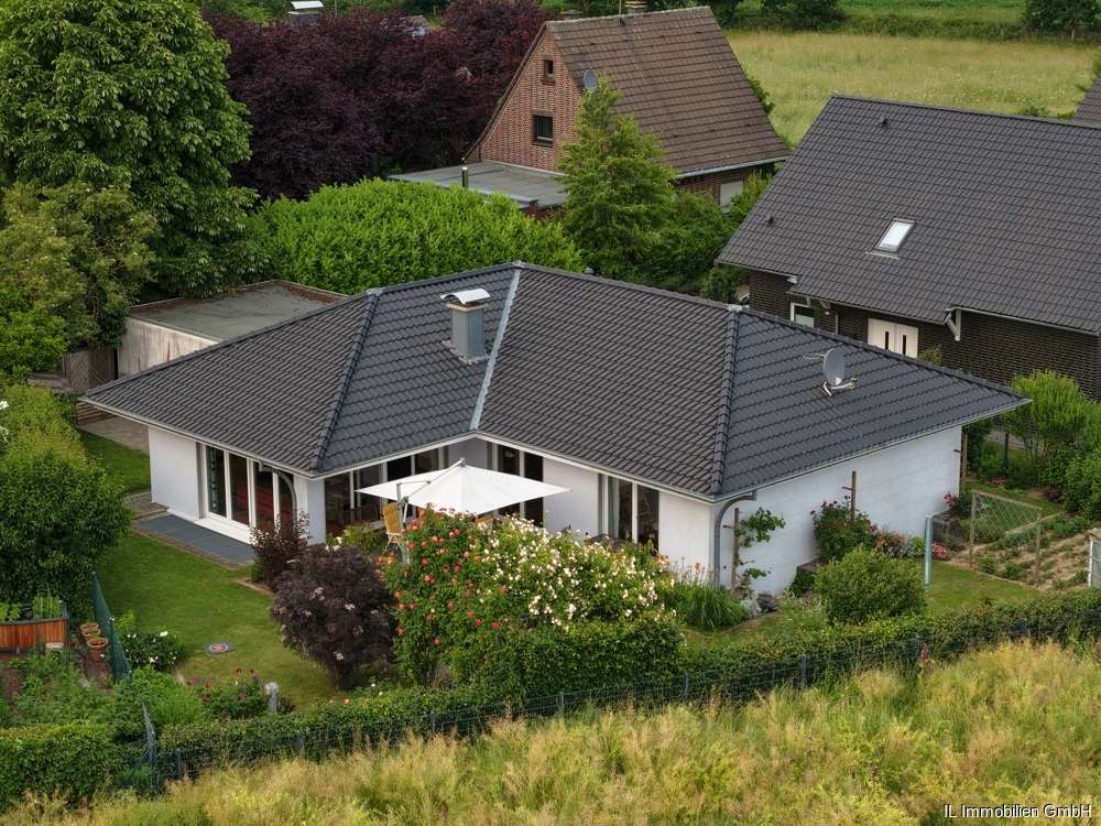 Thumbnail-Haus zum Kaufen in Krefeld Hüls 795.000,00 € 131 m²