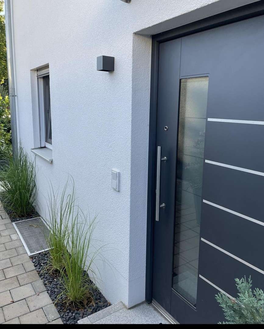 Thumbnail-Haus zum Mieten in Ingolstadt 2.200,00 € 160 m²