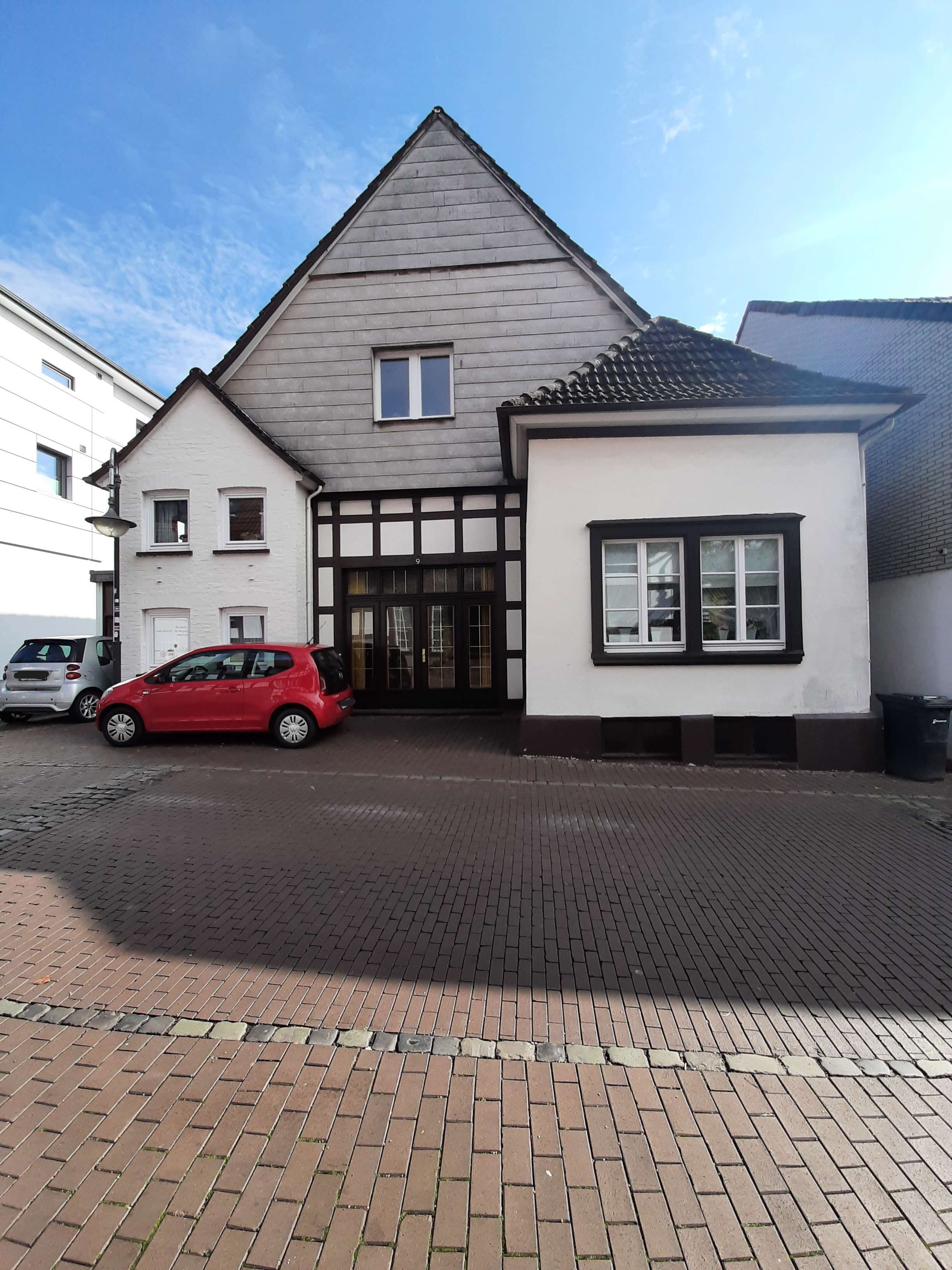 Thumbnail-Haus zum Kaufen in Enger 380.000,00 € 350 m²