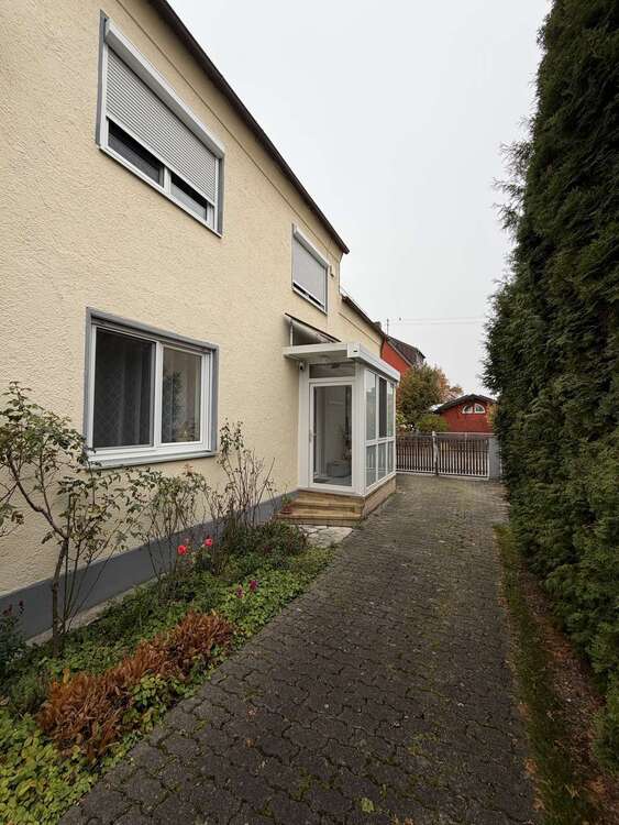 Thumbnail-Haus zum Kaufen in Augsburg 599.000,00 € 136 m²