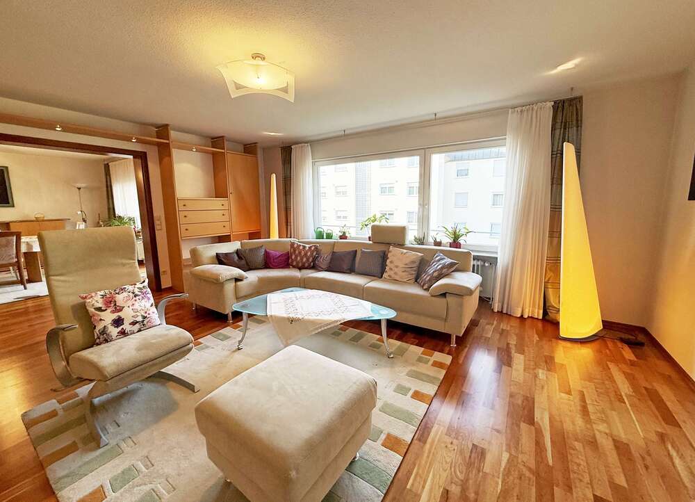 Thumbnail-Wohnung zum Mieten in Stuttgart 1.750,00 € 150 m²