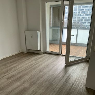 Thumbnail-Wohnung zum Mieten in Halle (Saale) 384,00 € 51.2 m²