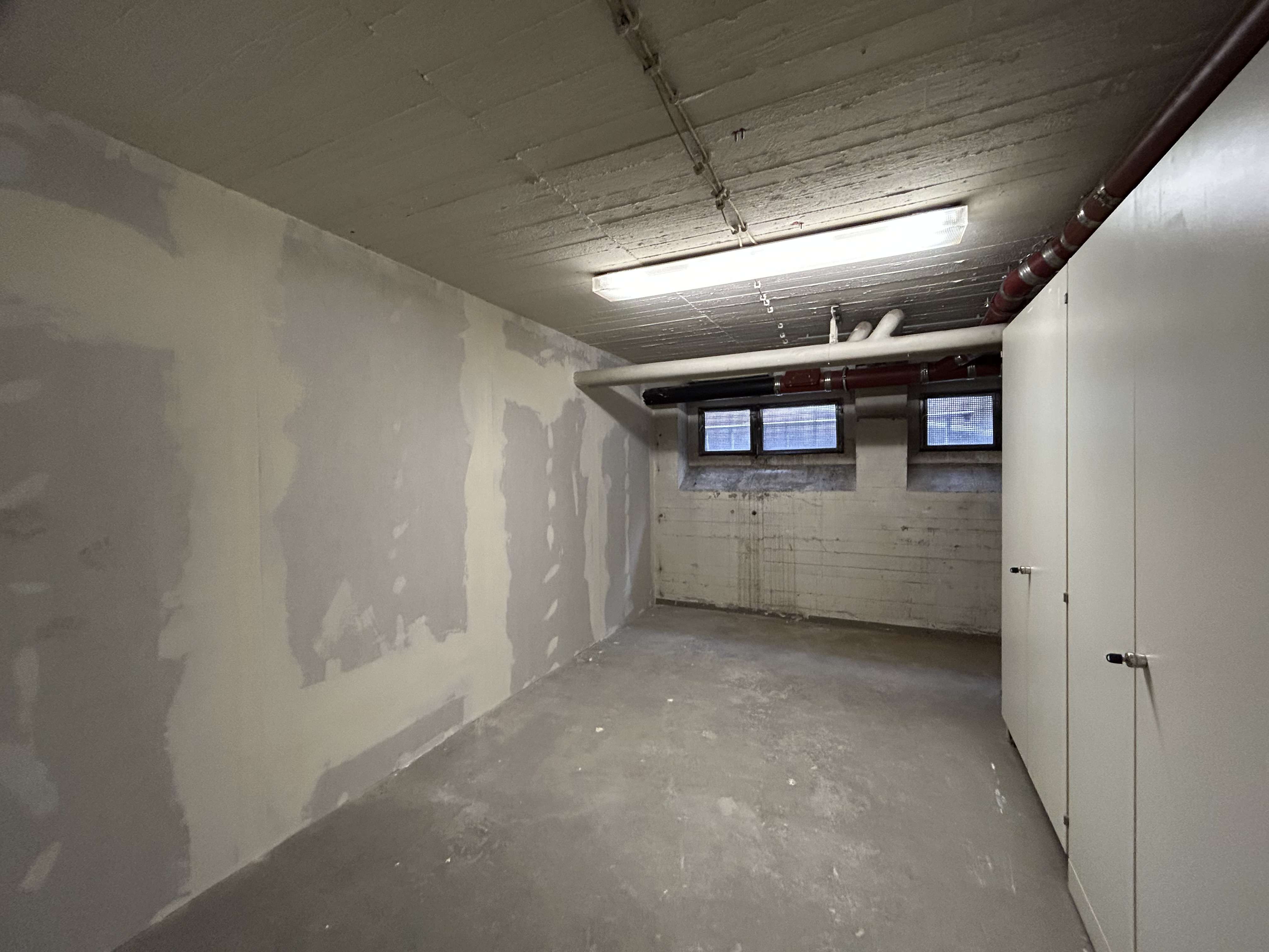 Thumbnail-Halle in Köln 150,00 € 18.5 m²