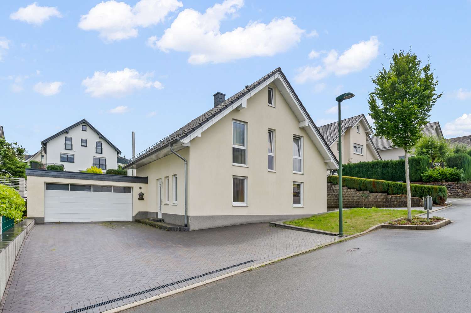 Thumbnail-Haus zum Kaufen in Attendorn 529.000,00 € 136.11 m²