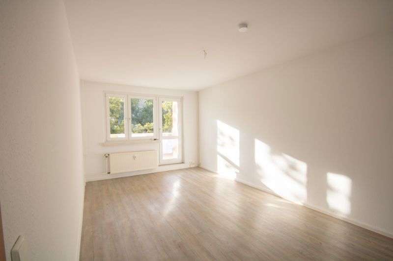 Thumbnail-Wohnung zum Mieten in Halle (Saale) 315,00 € 50.74 m²