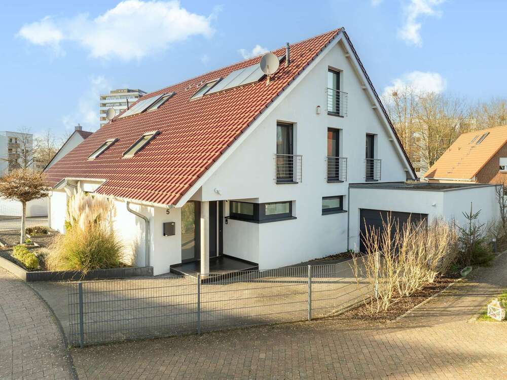 Thumbnail-Haus zum Kaufen in Duisburg 850.000,00 € 213 m²