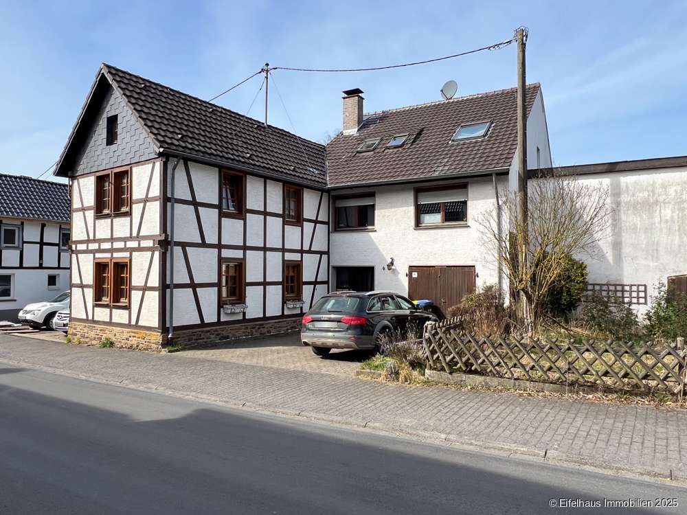 Thumbnail-Haus zum Kaufen in Bad Münstereifel-Schönau 195.000,00 € 190 m²