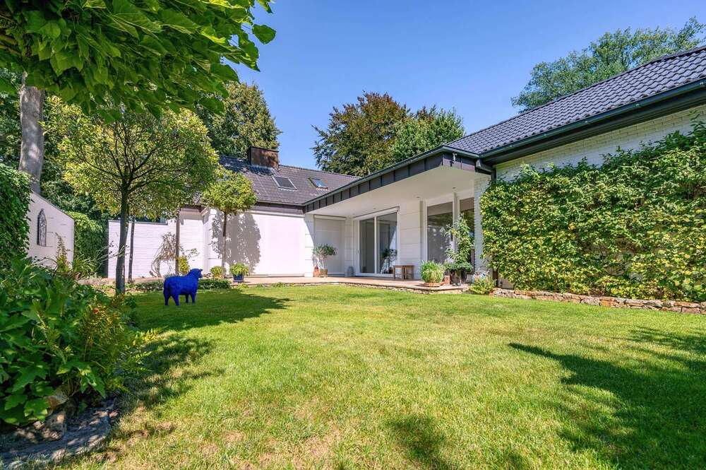 Thumbnail-Haus zum Kaufen in Münster-St. Mauritz 1.475.000,00 € 243.51 m²