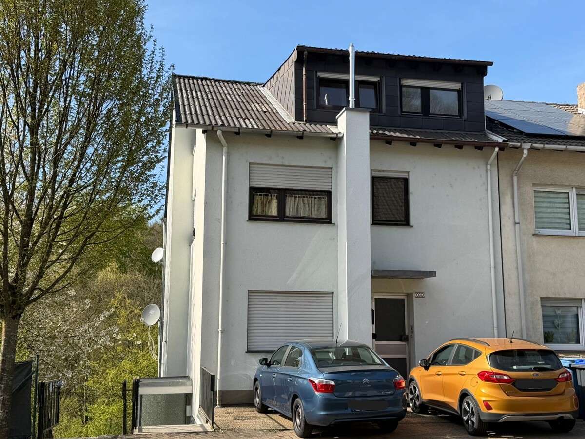 Thumbnail-Wohnung zum Kaufen in Völklingen 119.000,00 € 96 m²