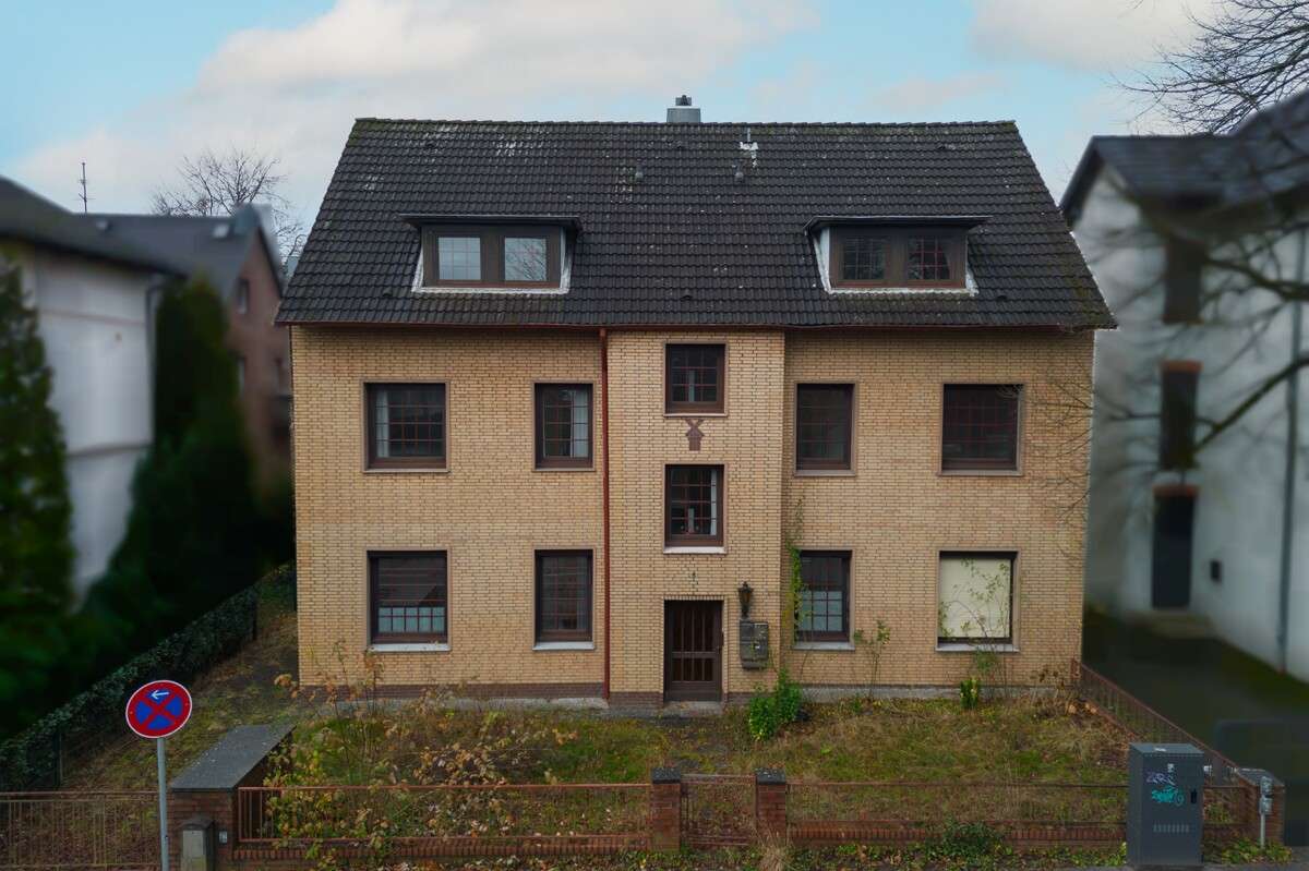 Thumbnail-Haus zum Kaufen in Hamburg 2.275.000,00 € 275.03 m²