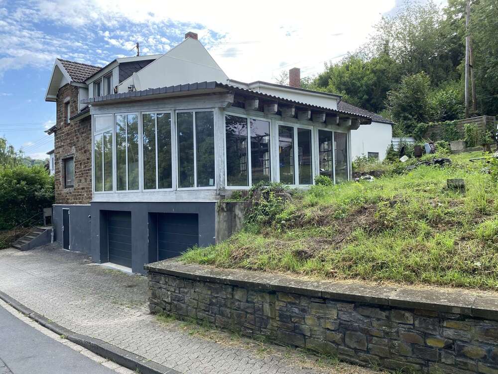 Thumbnail-Haus zum Kaufen in Burgbrohl 159.000,00 € 190 m²