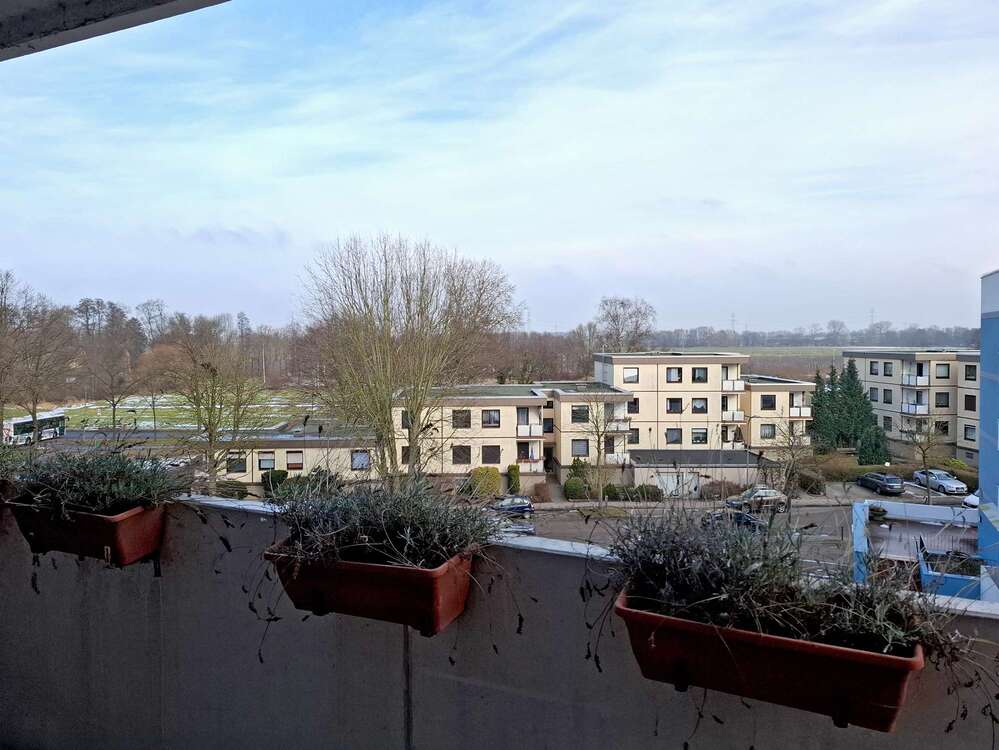 Thumbnail-Wohnung zum Kaufen in Buxtehude 177.000,00 € 98 m²