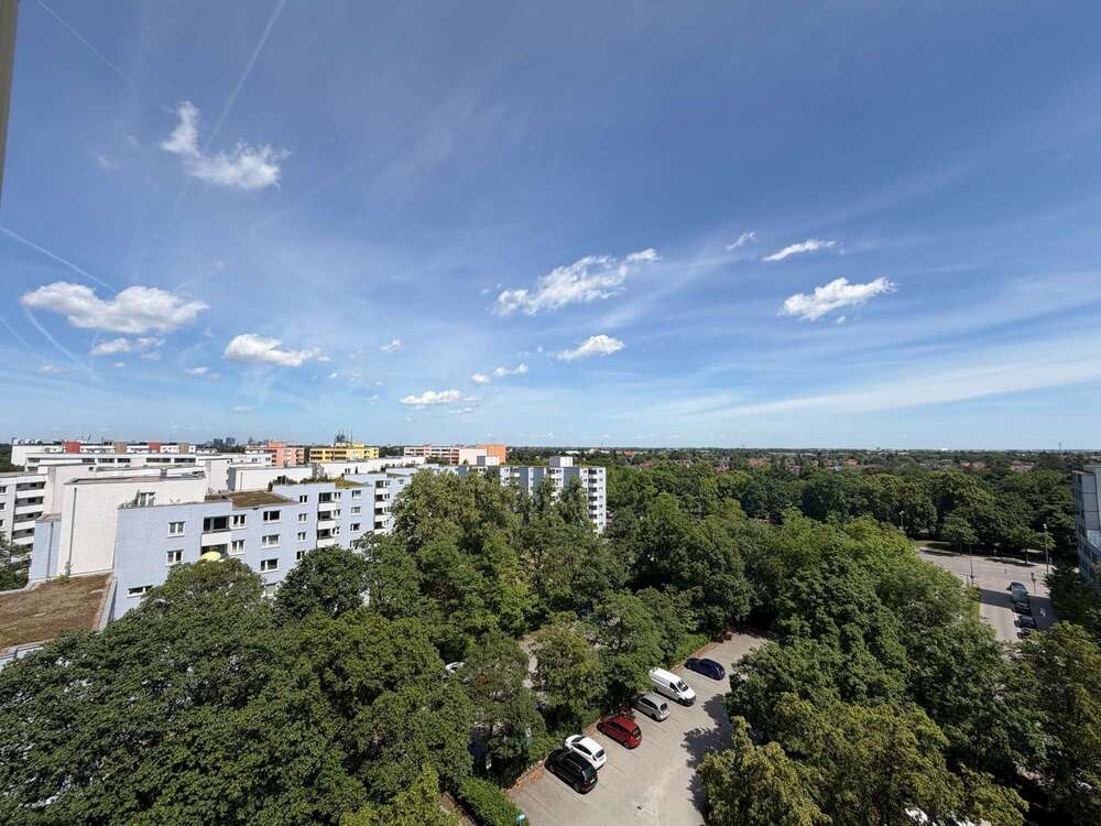 Thumbnail-Wohnung zum Kaufen in München 450.000,00 € 80.88 m²