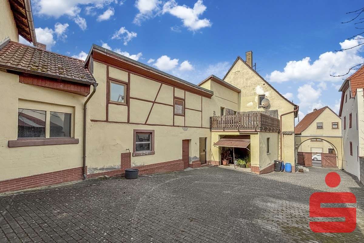 Thumbnail-Haus zum Kaufen in Kitzingen 299.000,00 € 201 m²