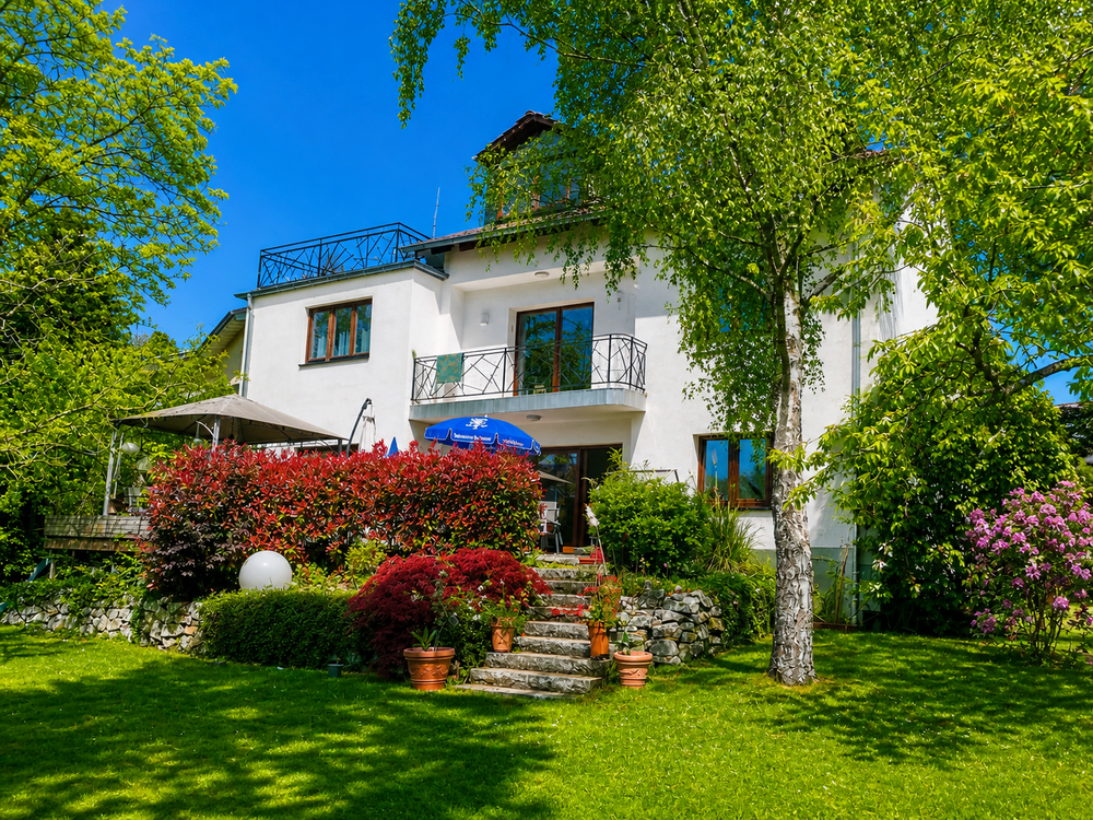 Thumbnail-Haus zum Kaufen in Usingen 995.000,00 € 195 m²