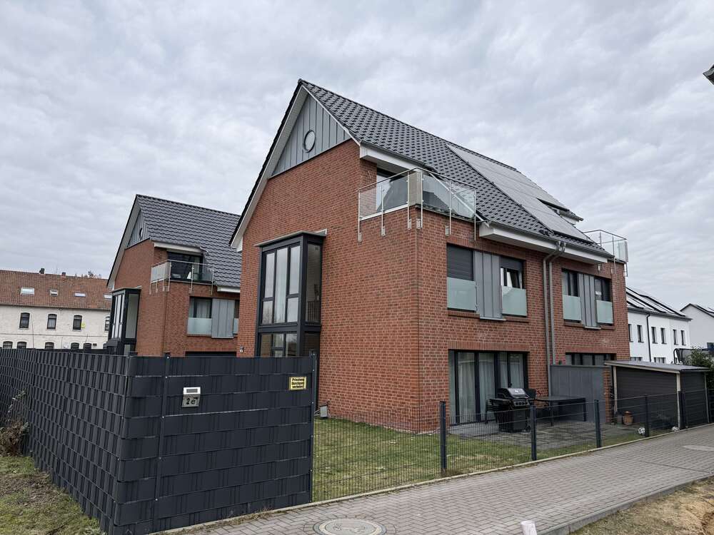 Thumbnail-Haus zum Mieten in Gehrden 1.850,00 € 145 m²