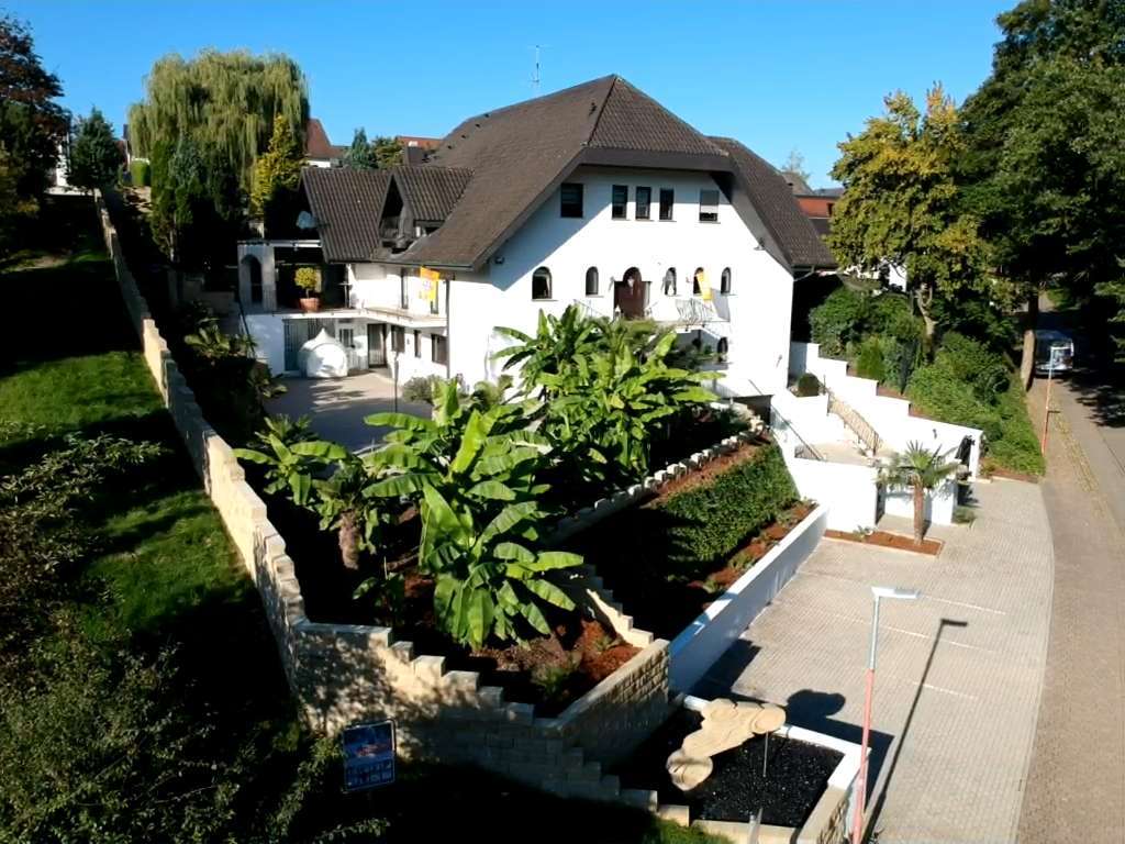 Thumbnail-Haus zum Kaufen in Kraichtal 1.350.000,00 € 572 m²